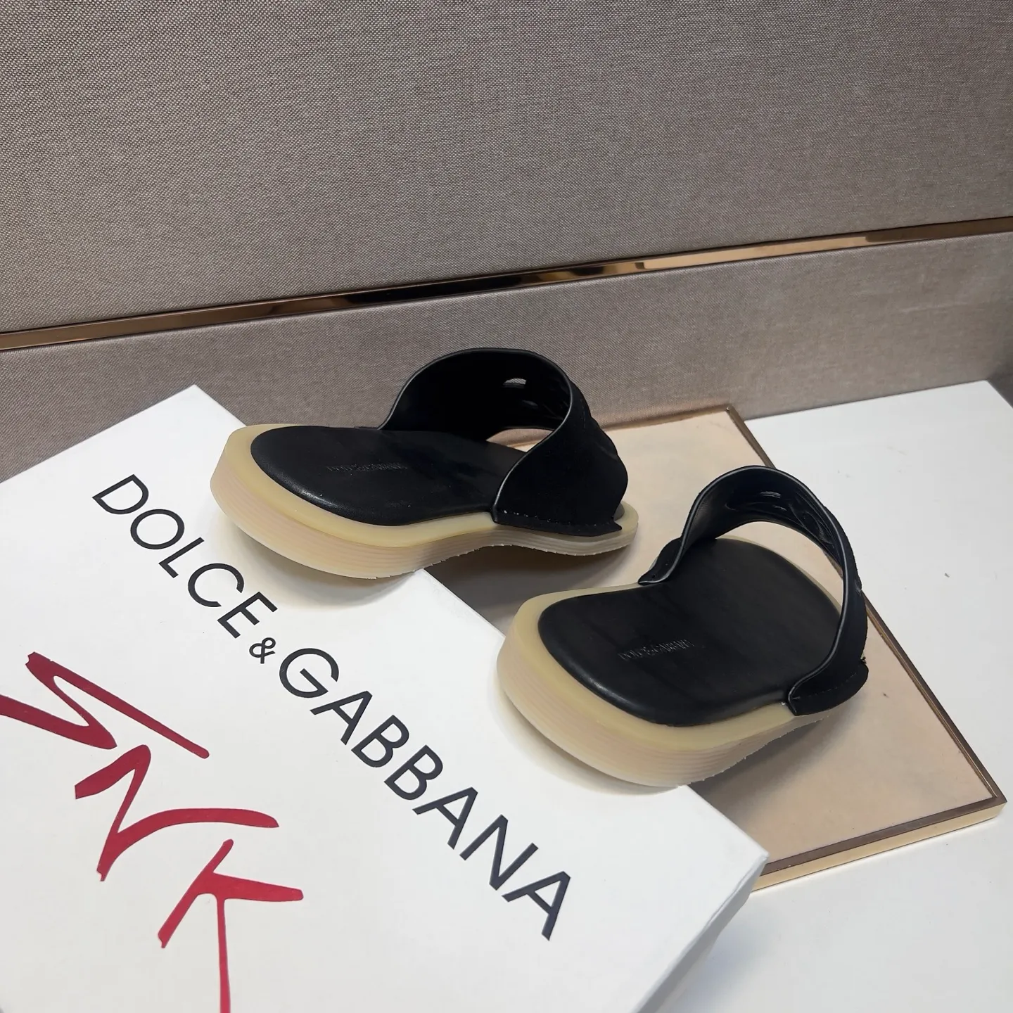 Men's men's shoes 💰pp340【DG～】Men's casual slippers 2025z cabinet sales simultaneously 🔶Size: 38-44#️⃣ 🔷5 colors🔜The upper is made of multi-material splicing➕Genuine leather lining, comfortable and breathable, sole: original comfortable, wear-resistant and non-slip outsole, ⚠️Real 📱Photographed🎬The real thing is better📢📢📢